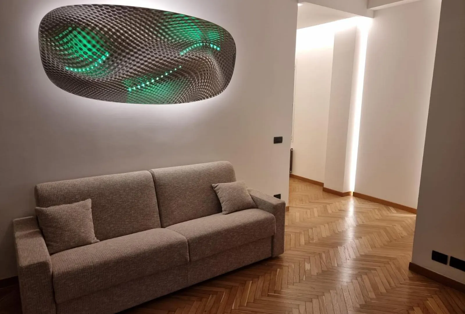 Regina Di Cuori Apartment Milan Italy