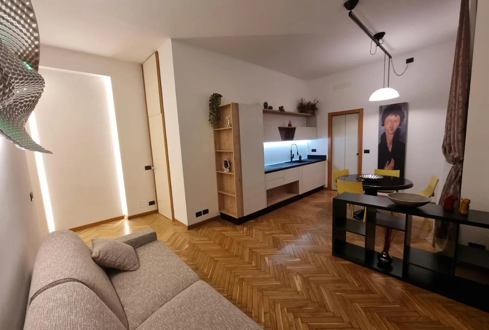 Regina Di Cuori Apartment Milan