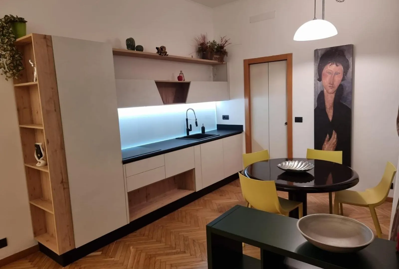 Regina Di Cuori Apartment Milan